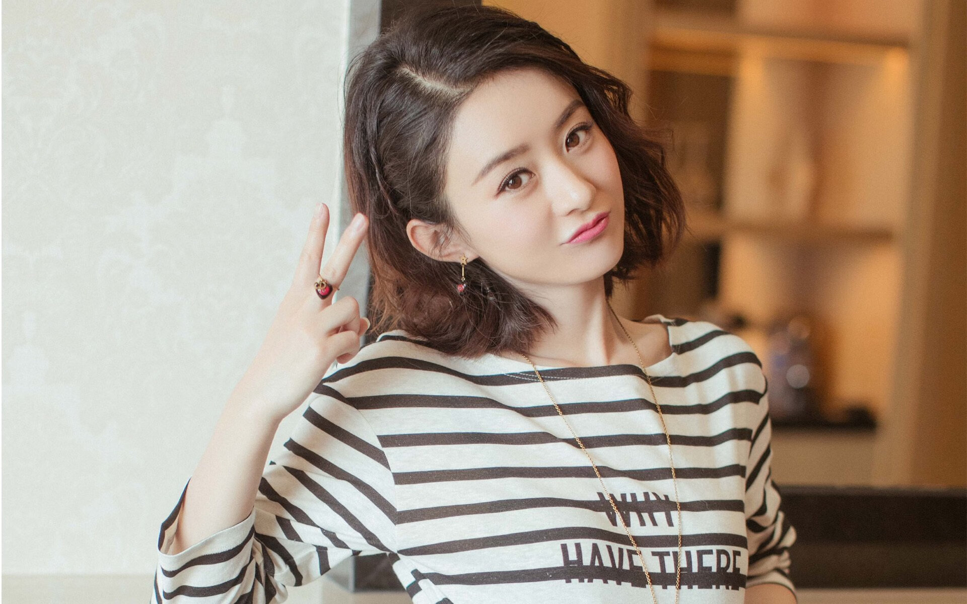 fb体育官网电脑版-决赛巅峰对决，实力较量引人瞩目，巅峰队决